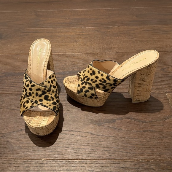 Gianvito Rossi Cassie Calf-Hair Crisscross Platform Sandals, Leopard Size 38/8 - Picture 3 of 12